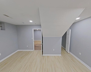 1831 W Diamond Street - Photo Thumbnail 6