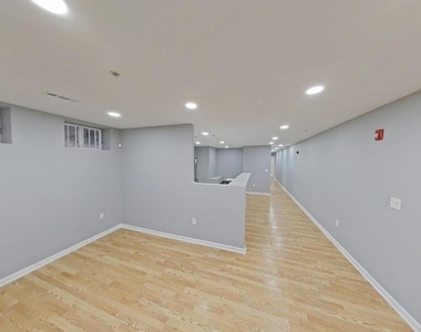 1831 W Diamond Street - Photo Thumbnail 1