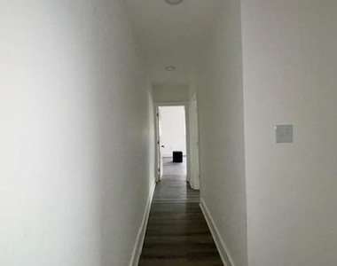 2029 E Tioga Street - Photo Thumbnail 9