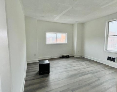 2029 E Tioga Street - Photo Thumbnail 1