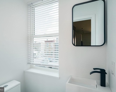 930 N 2nd Street - Photo Thumbnail 11