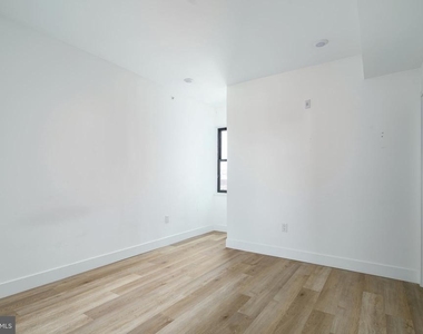 930 N 2nd Street - Photo Thumbnail 13