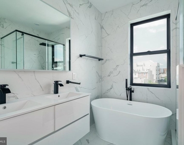 930 N 2nd Street - Photo Thumbnail 15