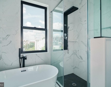 930 N 2nd Street - Photo Thumbnail 16