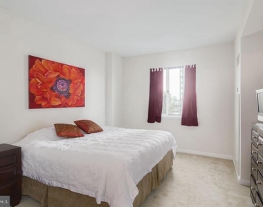 901 N Penn Street - Photo Thumbnail 7