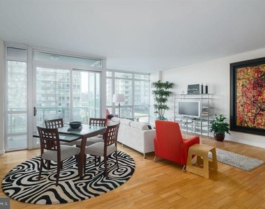 901 N Penn Street - Photo Thumbnail 2