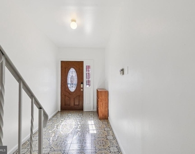 3379 Frederick Street - Photo Thumbnail 3