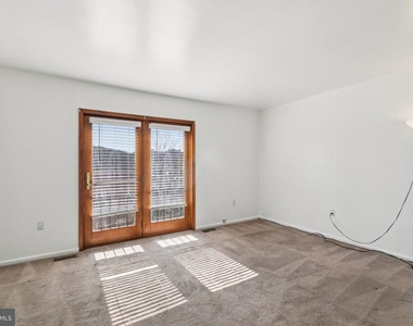 3379 Frederick Street - Photo Thumbnail 29