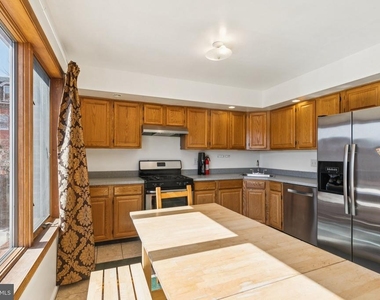 3379 Frederick Street - Photo Thumbnail 13