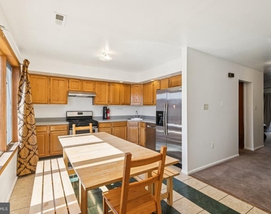 3379 Frederick Street - Photo Thumbnail 12