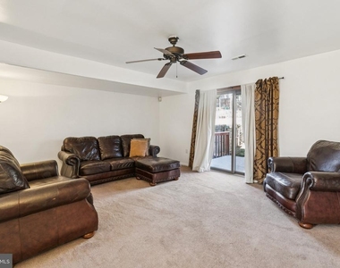 3379 Frederick Street - Photo Thumbnail 8