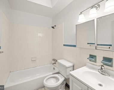 7727 Langdon Street - Photo Thumbnail 13