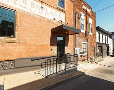 437 W Grant Street - Photo Thumbnail 1