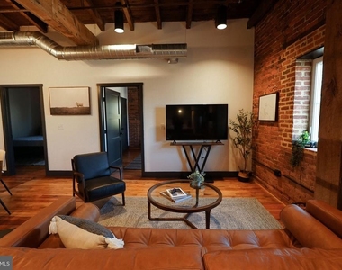 437 W Grant Street - Photo Thumbnail 8