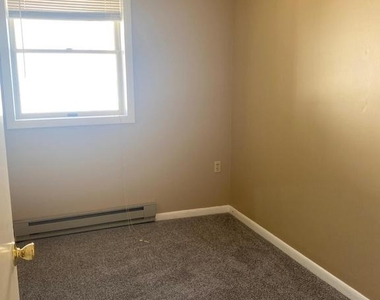 16 W Lemon Street - Photo Thumbnail 3