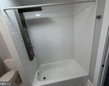 244 Mansion Avenue - Photo Thumbnail 15