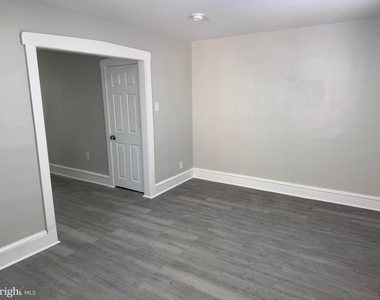 244 Mansion Avenue - Photo Thumbnail 4