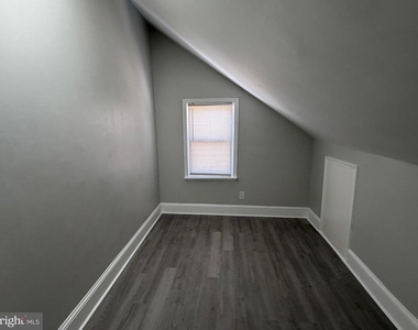 244 Mansion Avenue - Photo Thumbnail 19