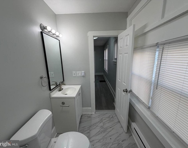 244 Mansion Avenue - Photo Thumbnail 12