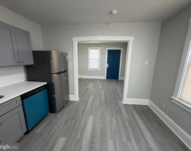 244 Mansion Avenue - Photo Thumbnail 4