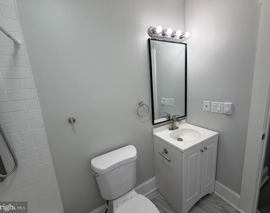 244 Mansion Avenue - Photo Thumbnail 11