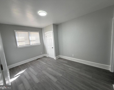 244 Mansion Avenue - Photo Thumbnail 14