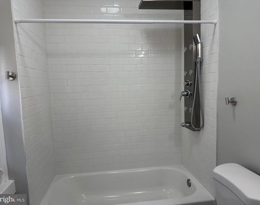 244 Mansion Avenue - Photo Thumbnail 13