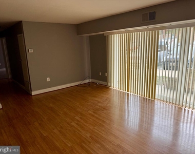 5215 Newton Street - Photo Thumbnail 14