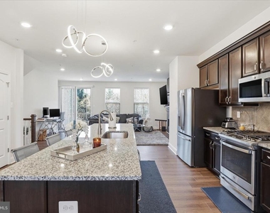 16416 Fife Way - Photo Thumbnail 11