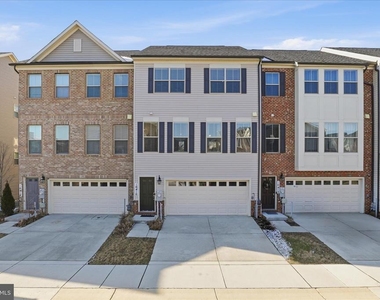 16416 Fife Way - Photo Thumbnail 2
