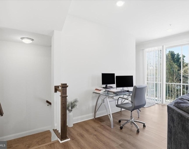 16416 Fife Way - Photo Thumbnail 6