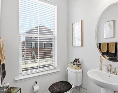 16416 Fife Way - Photo Thumbnail 15