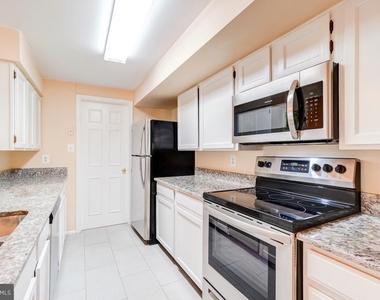 20649 Shadyside Way - Photo Thumbnail 4