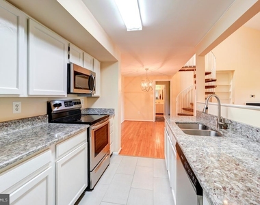 20649 Shadyside Way - Photo Thumbnail 3
