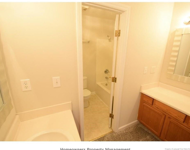 5840 Horton Place - Photo Thumbnail 10