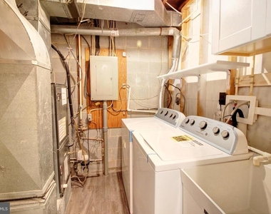87 Meadowlark Avenue - Photo Thumbnail 18