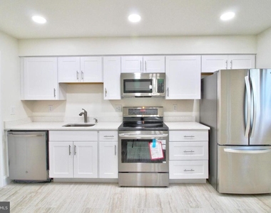 87 Meadowlark Avenue - Photo Thumbnail 3