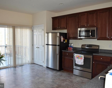 390 English Oak Lane - Photo Thumbnail 13