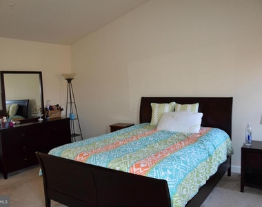 390 English Oak Lane - Photo Thumbnail 19