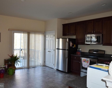 390 English Oak Lane - Photo Thumbnail 12