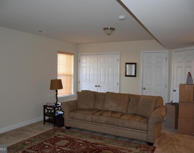 390 English Oak Lane - Photo Thumbnail 23