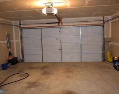 390 English Oak Lane - Photo Thumbnail 37