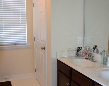 390 English Oak Lane - Photo Thumbnail 21