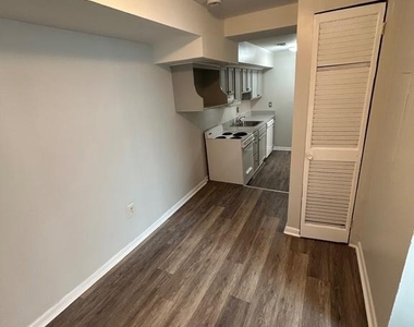 521 S Wolfe Street - Photo Thumbnail 2