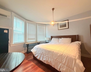 3119 South Dakota Avenue Ne - Photo Thumbnail 10