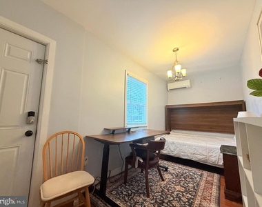 3119 South Dakota Avenue Ne - Photo Thumbnail 14