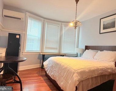 3119 South Dakota Avenue Ne - Photo Thumbnail 9