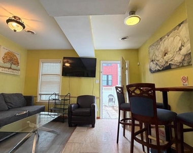 830 19th Street Ne - Photo Thumbnail 3