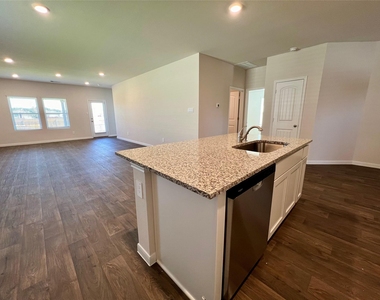 1314 Prescott Pl - Photo Thumbnail 14
