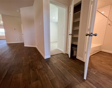 1314 Prescott Pl - Photo Thumbnail 8